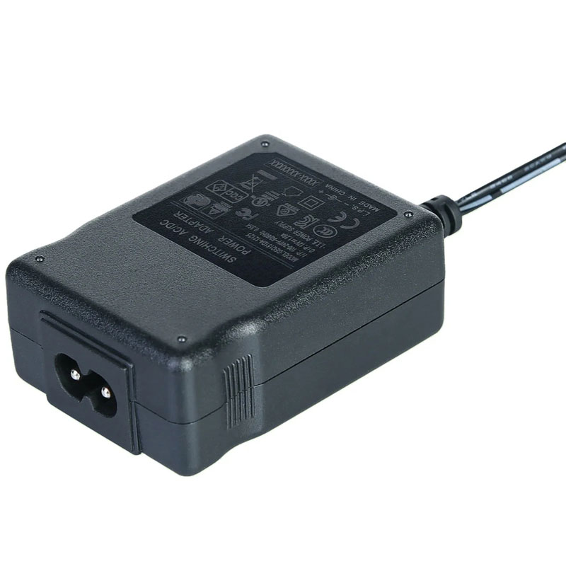 Ligtas ba ang Universal Desktop Power Adapter para sa aking electric appliance