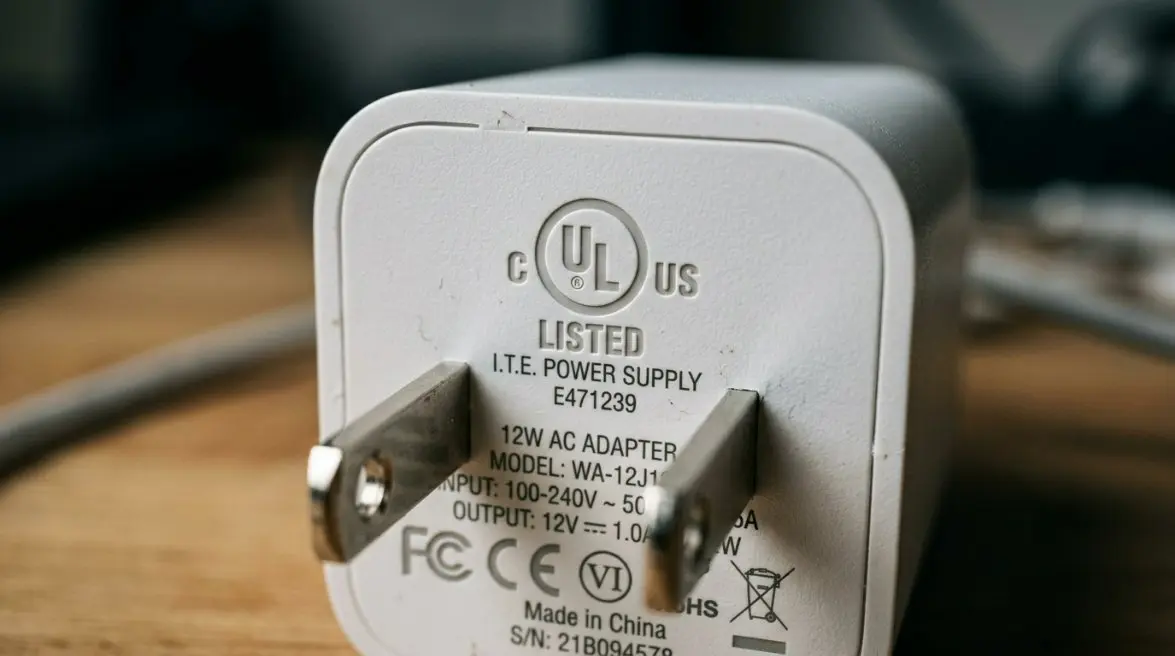 Nangunguna sa USA Power Adapter Factory: DOE Level VII Ready & Carbon-Neutral Manufacturing